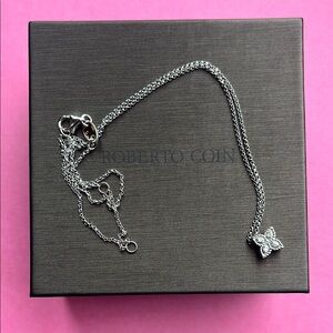 Roberto Coin 18 karat white gold princess flower necklace